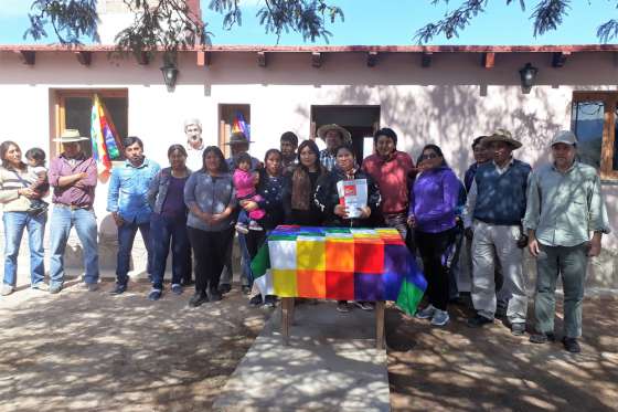 Familias de comunidades aborígenes del departamento San Carlos recibieron sus viviendas